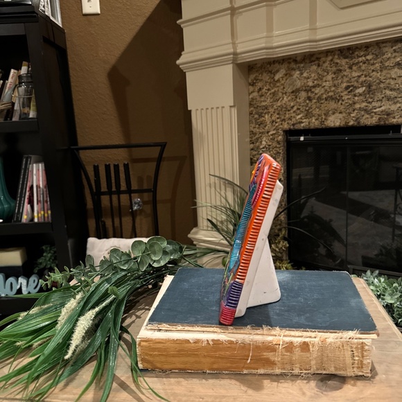 Mexican Talavera Photo Frame Freestanding Ceramic Picture Frame. - Picture 3 of 7